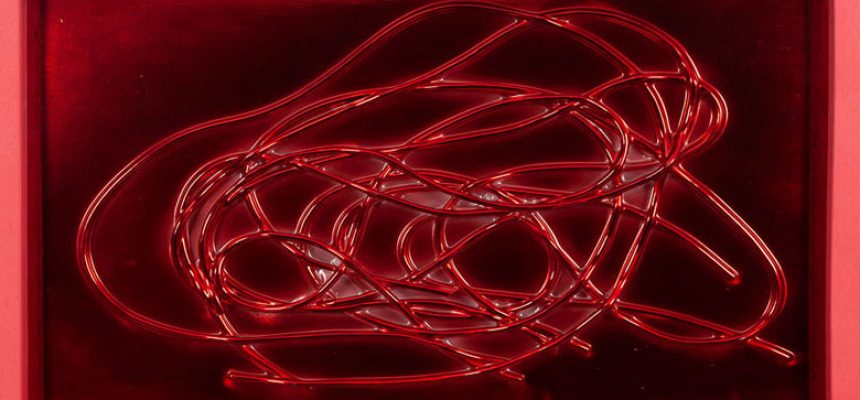 Jaques Faing. Termoplástico, pet, madeira, esmalte e vidro